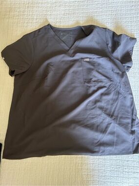 Figs Catarina scrub top